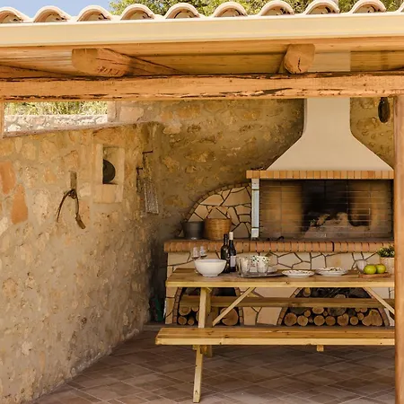 Ipoliti Luxury Living Villa *