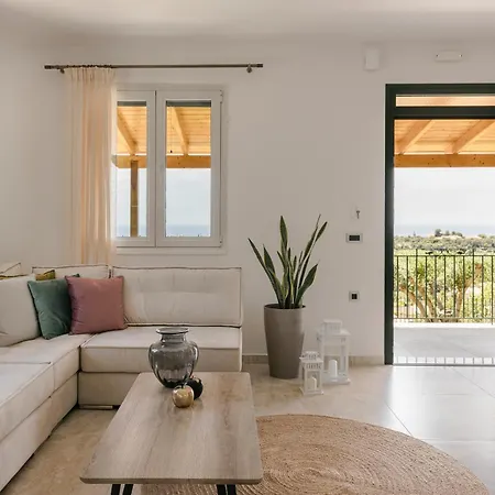 Ipoliti Luxury Living *