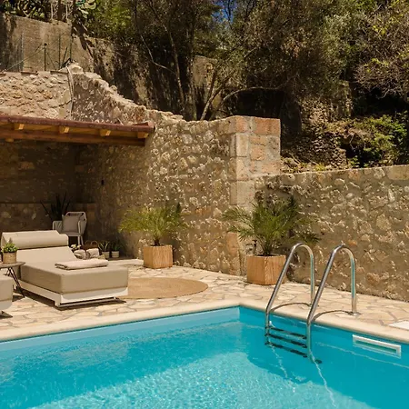 Ipoliti Luxury Living Villa *