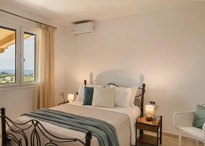 Ipoliti Luxury Living * Свороната