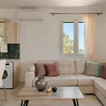 Ipoliti Luxury Living Svoronata