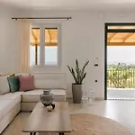 Ipoliti Luxury Living *