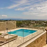 Ipoliti Luxury Living Villa