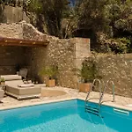 Ipoliti Luxury Living Villa *